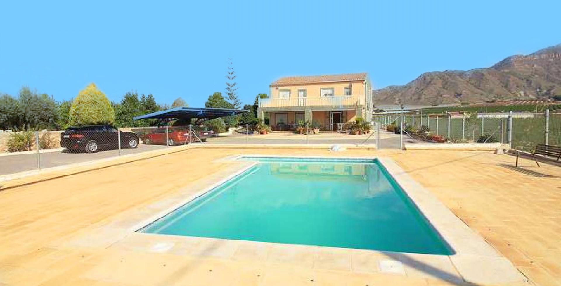 Large country house with fantastic swimming pool, Blanca, Murcia, Spain